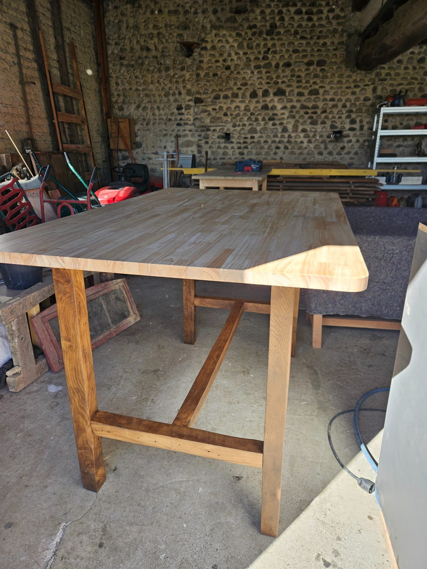 Table haute pour cuisine en Hévéa